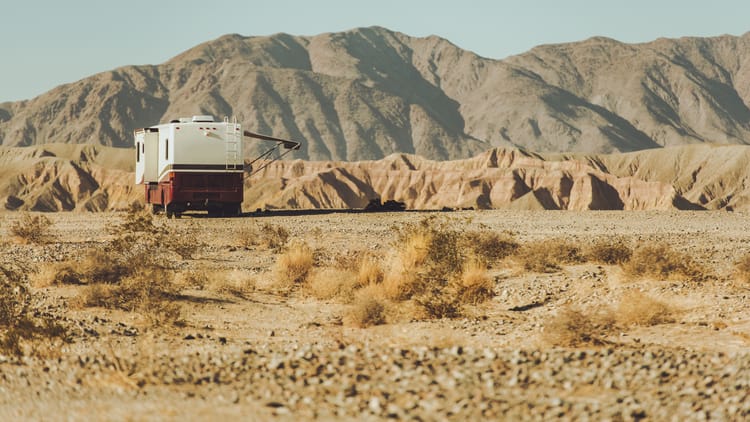 motor-coach-rv-california-desert-boondocking-dry-
